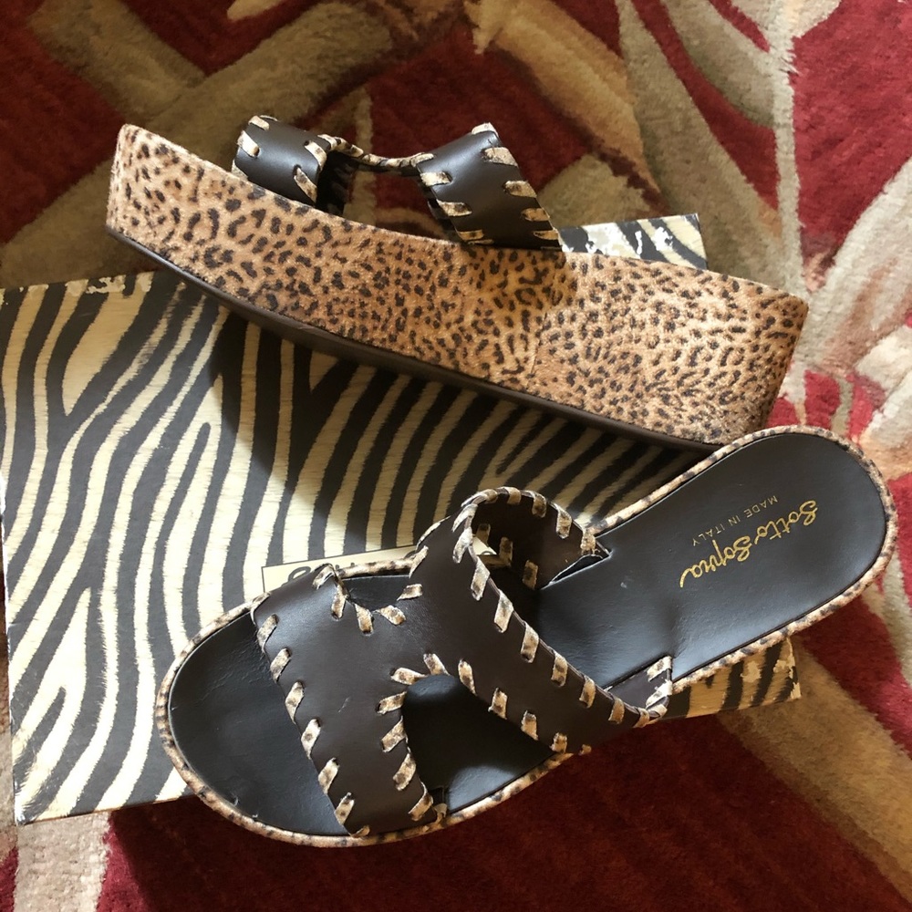 Beautiful Leopard Platform sandals